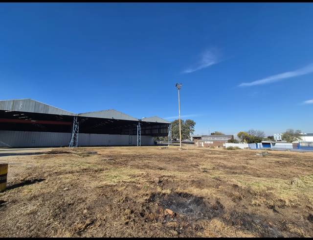 6,000M² INDUSTRIAL YARD TO LET IN WADEVILLE